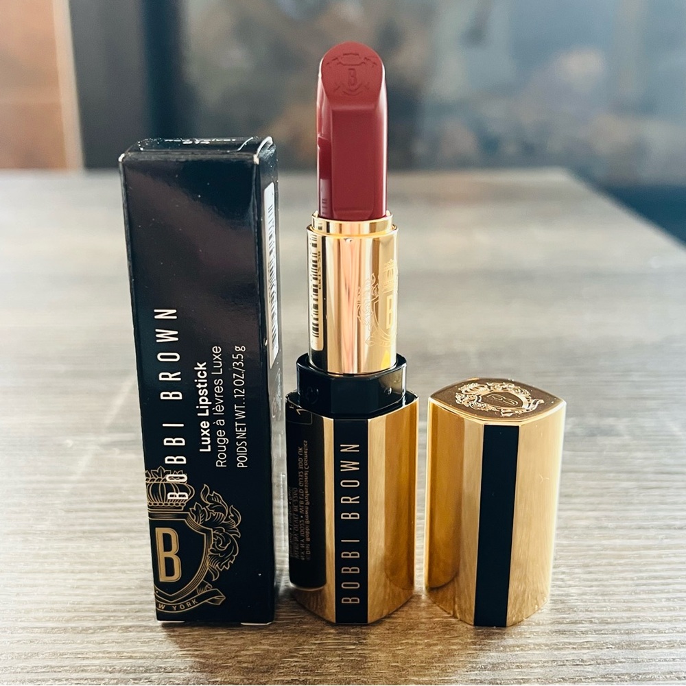 Bobbi Brown Luxe Lipstick In 814 Red Velvet